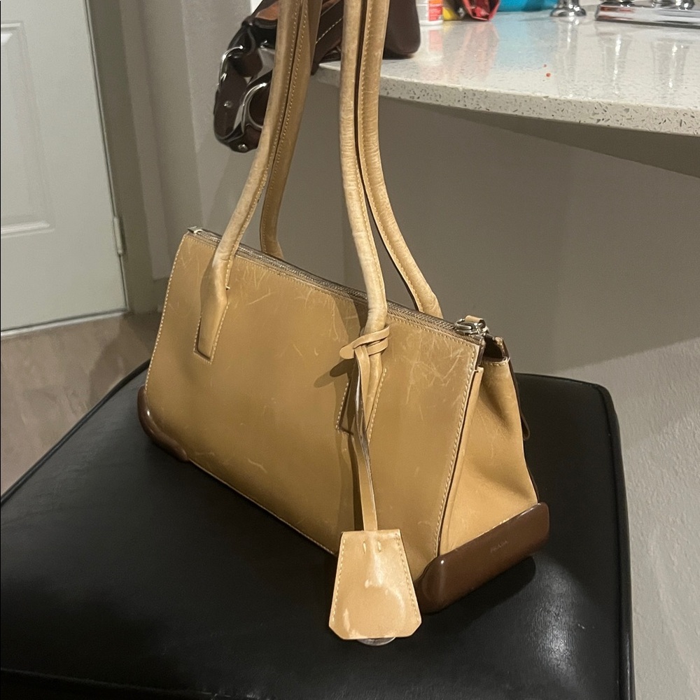 VTG PRADA drop shoulder bag✨